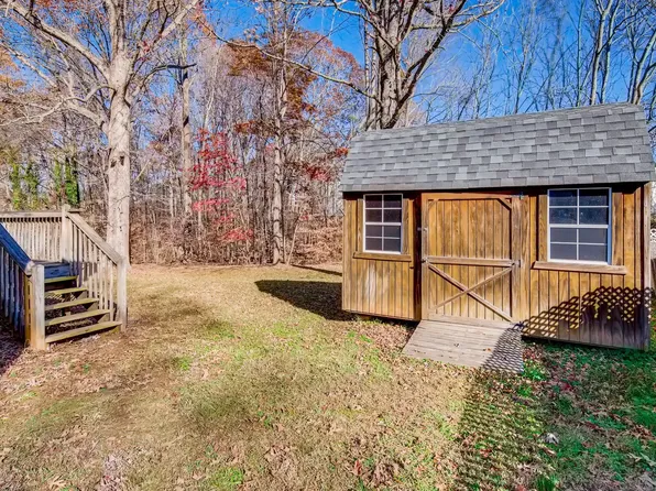204 Newbold St, Lincolnton, NC 28092