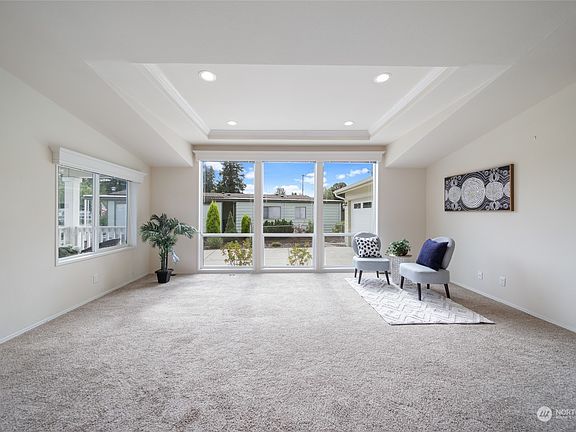 4th image of 3700 14th Avenue SE #155