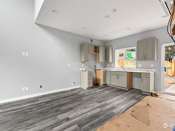 3rd image of 13438 12th Avenue S #C