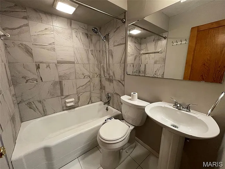 10745 Saint Xavier Ln — Photo 4