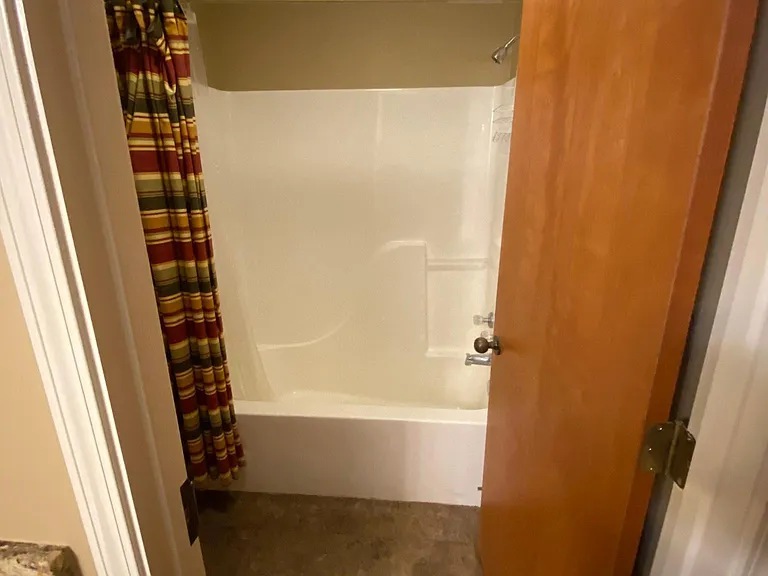 1404 Caldwell St #13 — Photo 6