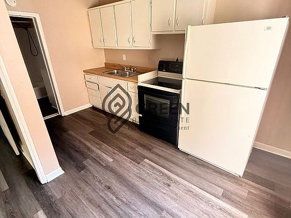 5th image of 360-366 S Washington Ave #364