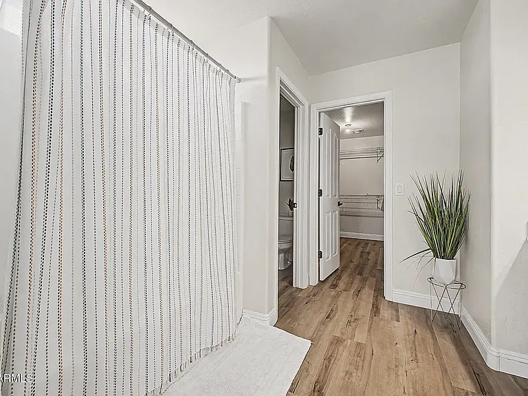 2527 S 89th Dr — Photo 10