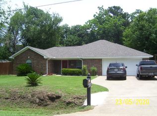 1604 Bassett Rd, Palestine, TX 75803
