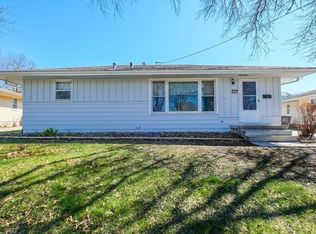 5007 Lyndale Dr, Des Moines, IA 50310