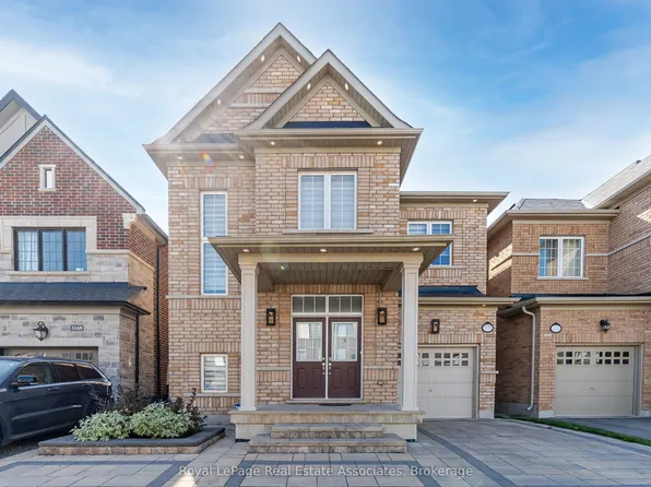 3172 Ernest Appelbe Blvd, Oakville, ON L6H 0N8