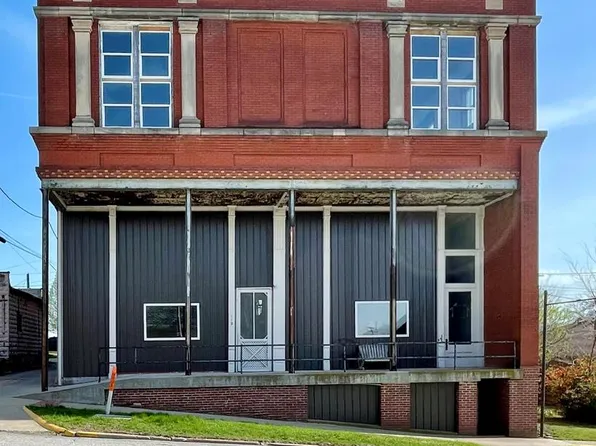 112 W 3rd St, Milan, MO 63556