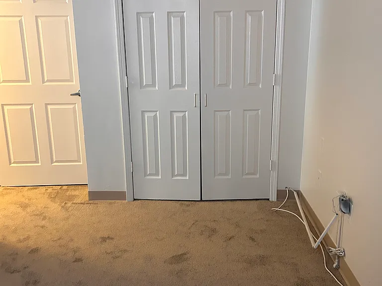 Hudson Pointe Apartments 55+ Community — Photo 11
