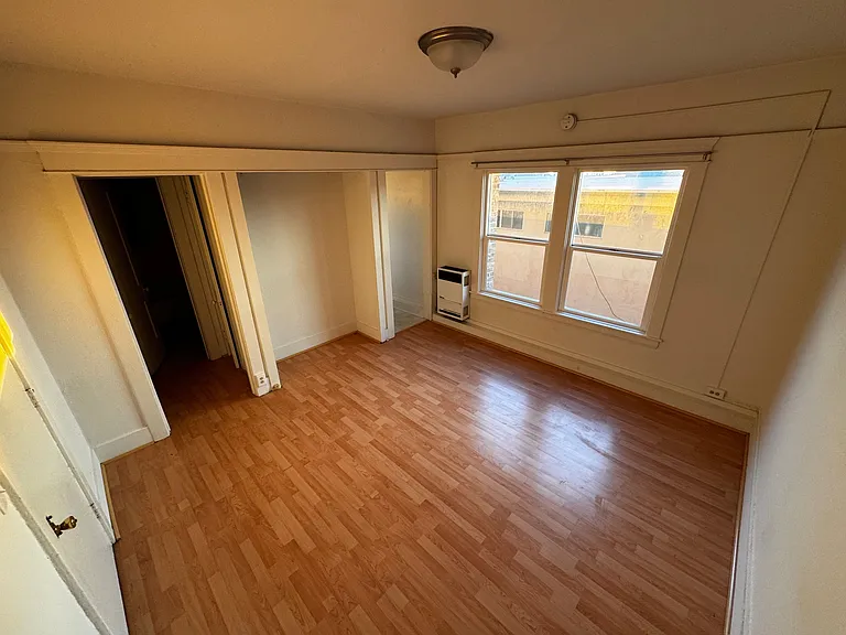 51 Rose Ave — Photo 10