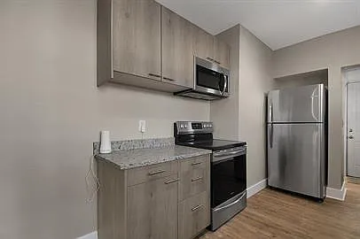 827 Lilley Ave — Photo 5