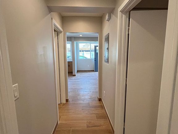 5th image of 14921 Vanowen St #17