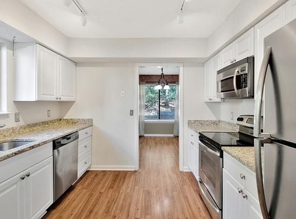 4th image of 243 Shoreline Dr #A