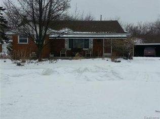 24795 Willowby Ave, Eastpointe, MI 48021