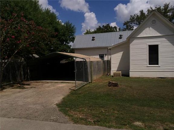 2nd image of 406 Yeager St