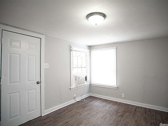 2nd image of 607 1/2 Prothro St