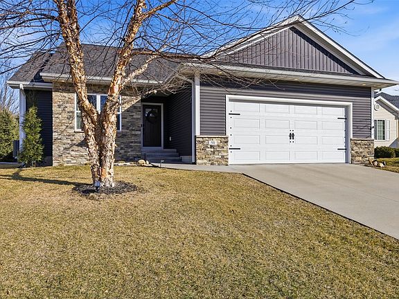 2nd image of 50 Ridgewood Dr