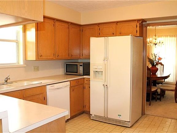 Plenty of Cabinet Space in the Kitchen