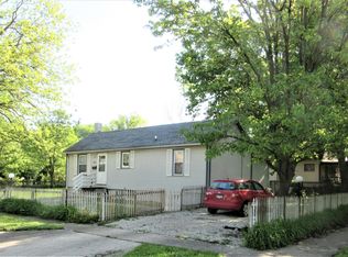 312 W Vine St, Champaign, IL 61820