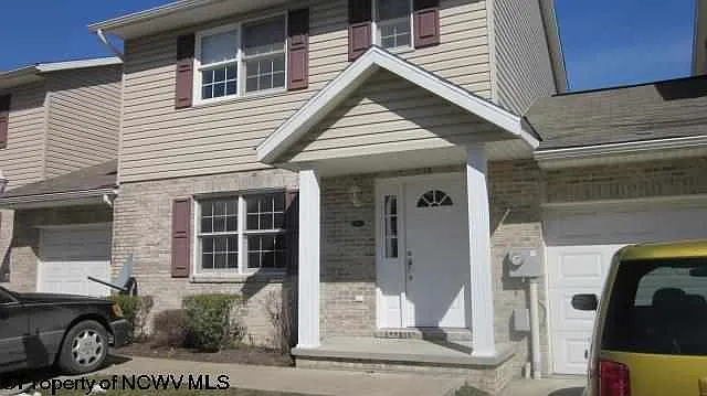 118 Donna Ave photo 1
