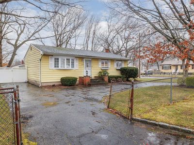 375 Atlantic Street, Copiague, NY, 11726