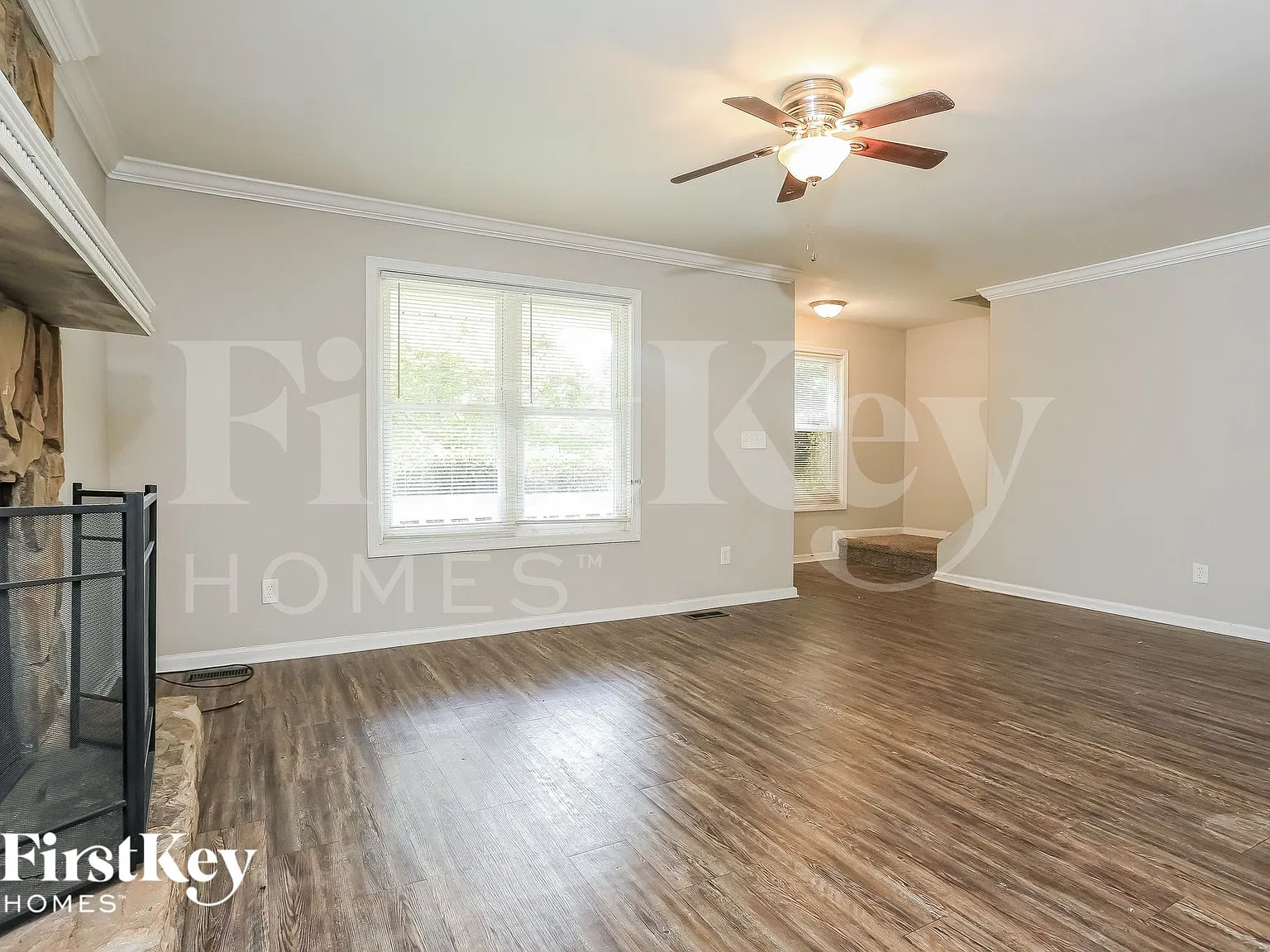 4 bed, 2.0 bath, 2187 sqft, $2,540 — Photo 2