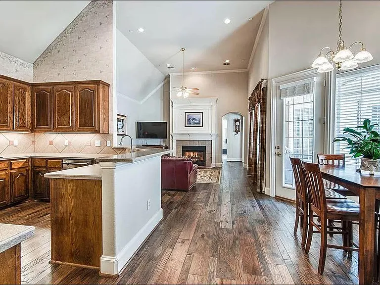 1026 Pedernales Trl — Photo 8