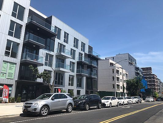 1st image of 14-33 31st Dr Floor 3
