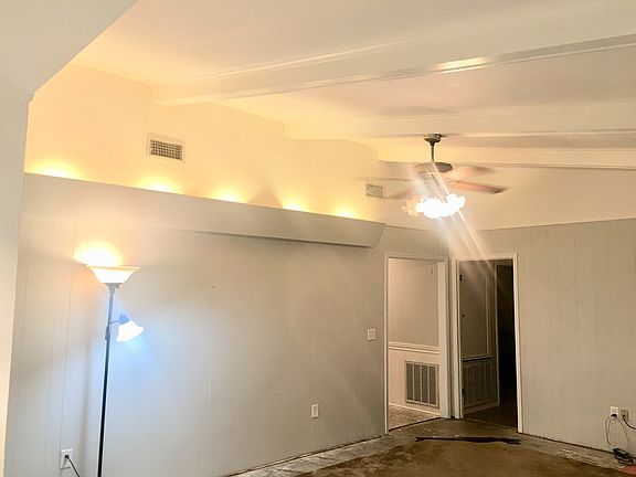 5th image of 406 Cunningham Dr