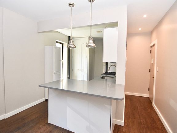 2nd image of 649 W 184th St APT 2B
