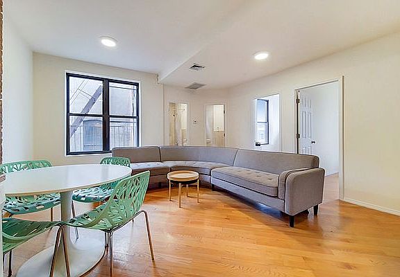 4th image of 302 Pleasant Ave #8