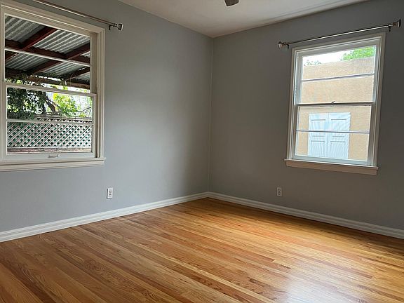 3rd image of 4425 39th St