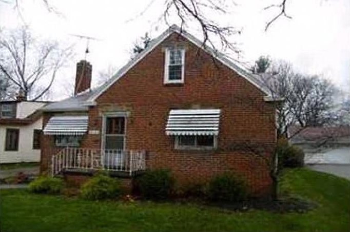 4324West217ThStFRONT