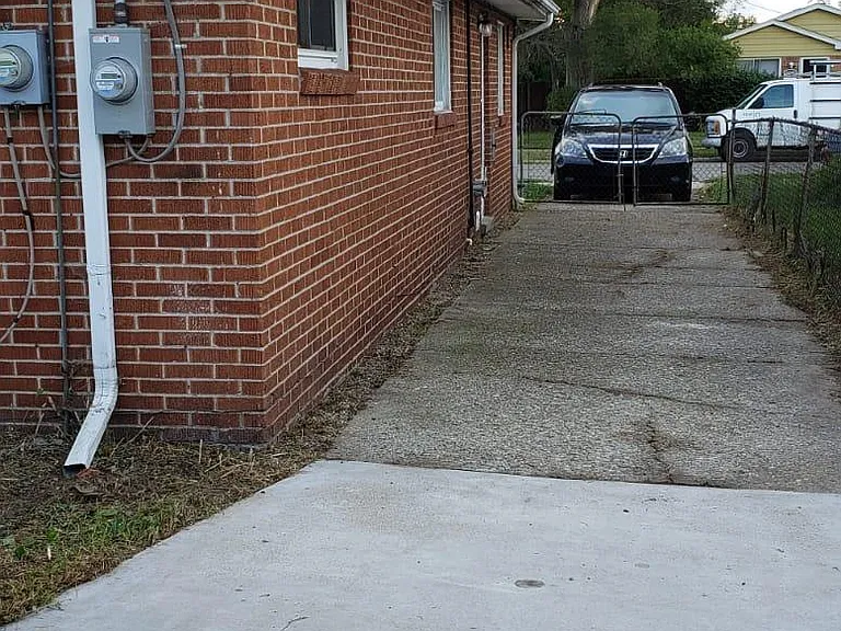 26236 Clancy St — Photo 4