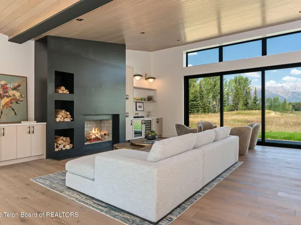 175 Huckleberry Dr, Jackson, WY 83001