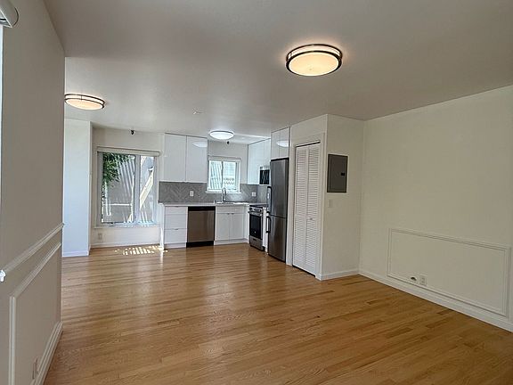 2nd image of 2635 Fillmore St APT 103