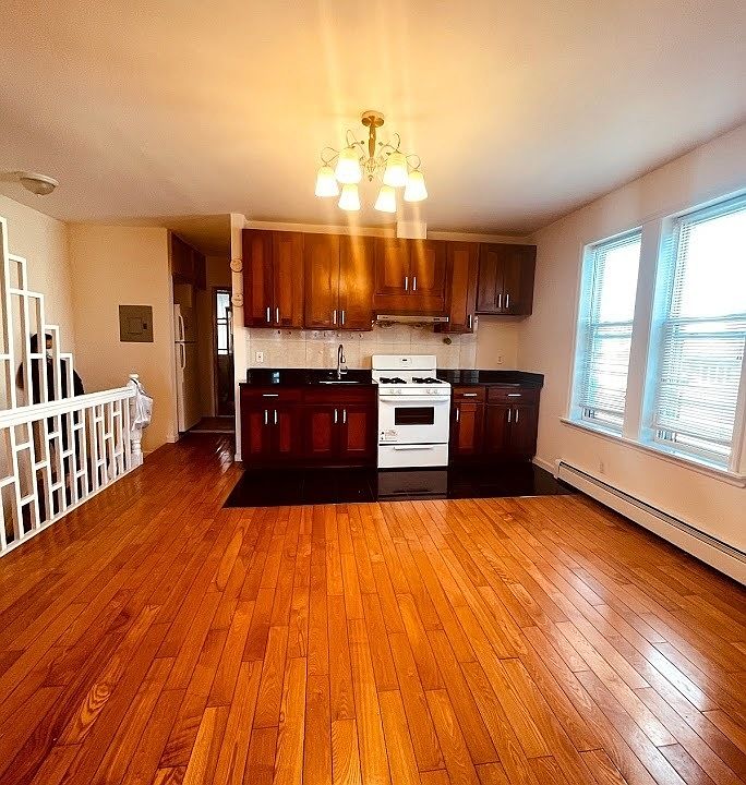 1st image of 7802 18th Ave Floor 1