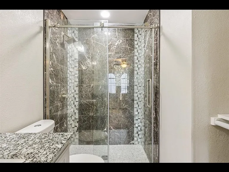 8500 Candlewood Dr — Photo 9