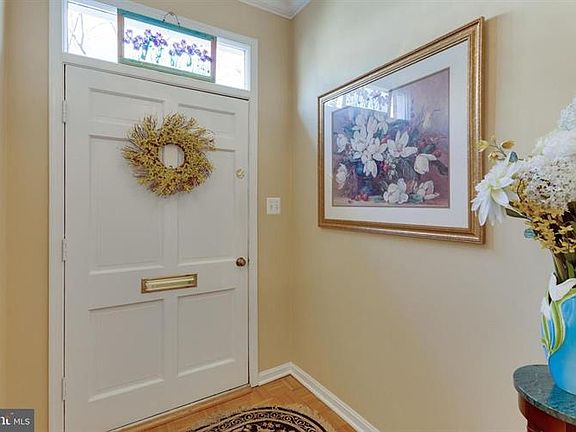3rd image of 6675 McLean Dr