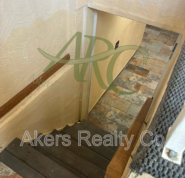 123 Van Buren St #DOWNSTAIRS — Photo 6