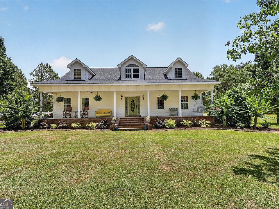 1st image of 300 Johnson Dr