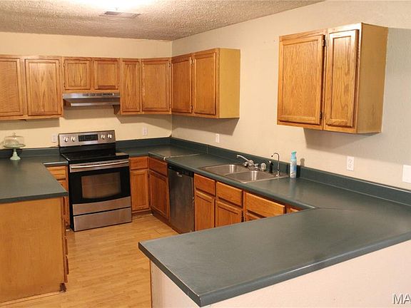 4th image of 17504 Rigdon St