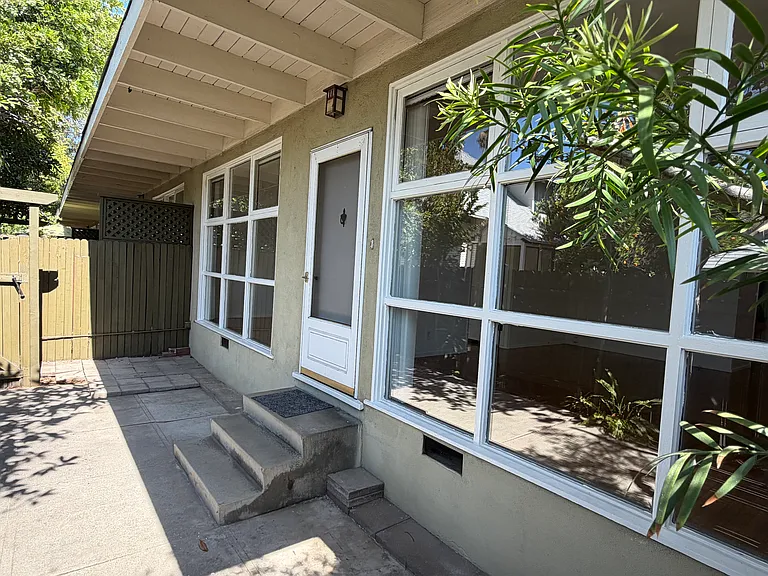58 N Wilson Ave #58 — Photo 1