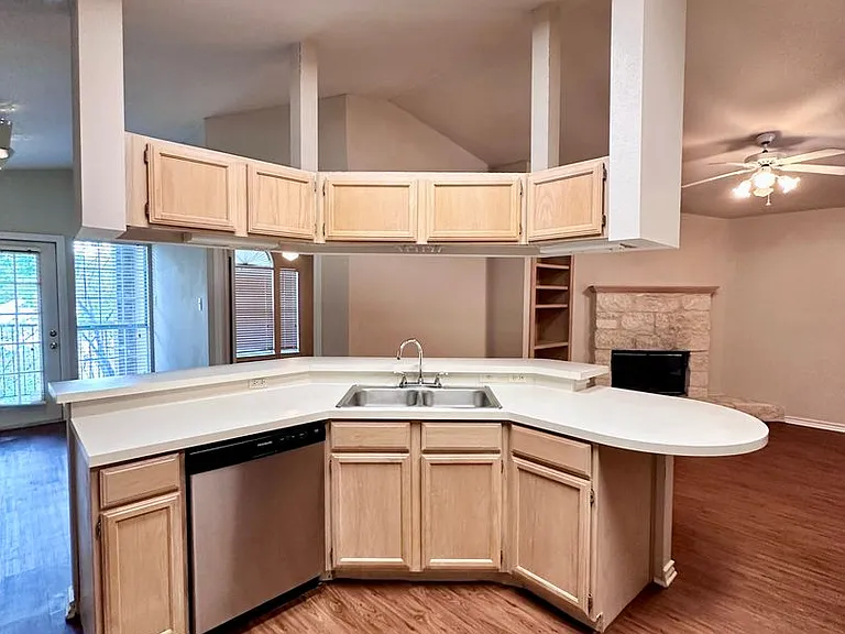 6804 N Capital Of Texas Hwy #422 — Photo 3