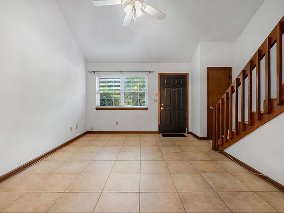 4th image of 2335 Tina Dr