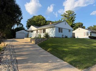 108 Skylark Dr, Rockford, IL 61107