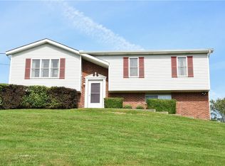 1058 Lynn Portal Rd, Washington, PA 15301