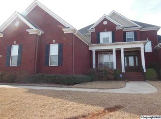 18 Forest Meadow Blvd SW, Huntsville, AL 35824