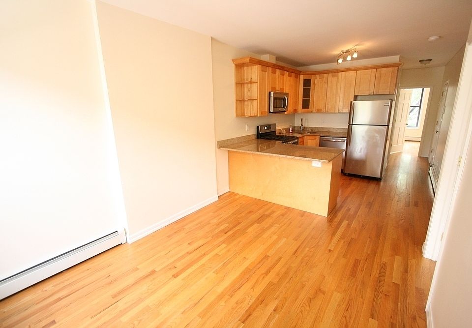 1st image of 480 7th Ave #2