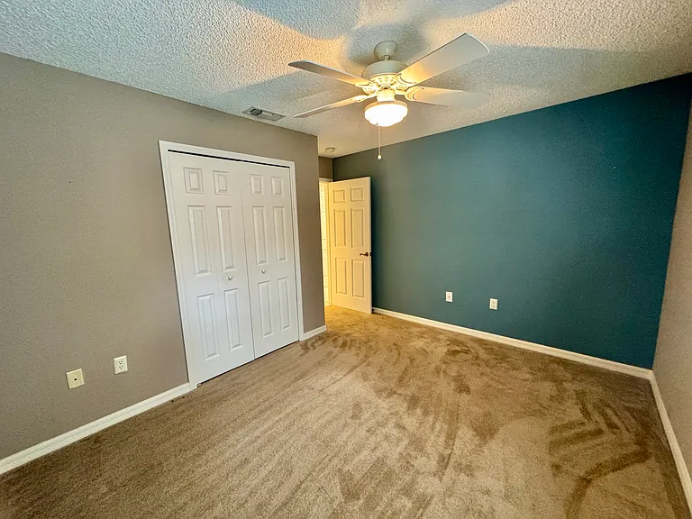 549 Golfview Ct — Photo 18
