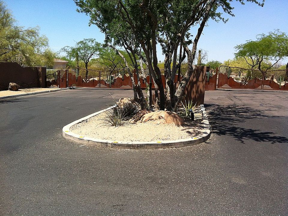 2nd image of 22201 N Los Caballos Dr